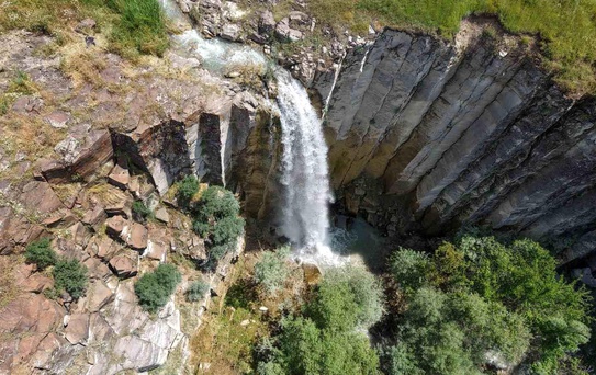 Nişankaya Şelalesi: Doğanın Göz Nuru