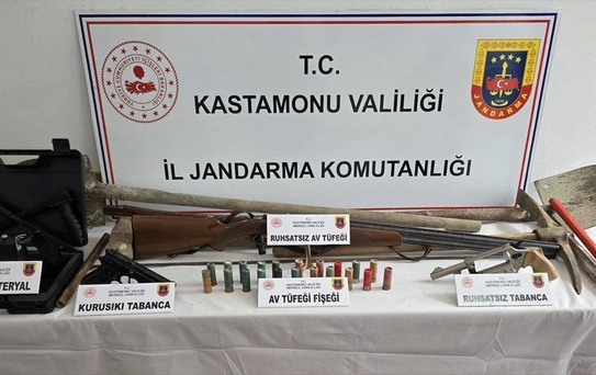 Kastamonu'da Kaçakçılık Operasyonu: 13 Gözaltı