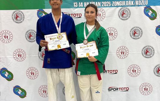Salihli Sporcuları Kuraş'ta Gururlandırdı