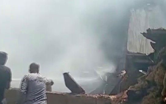 Sivas'ta mutfak tüpü patladı, çıkan yangında bir kişi dumandan etkilendi