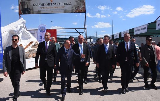 Ali Babacan Mermer Fuarı'nı Ziyaret Etti