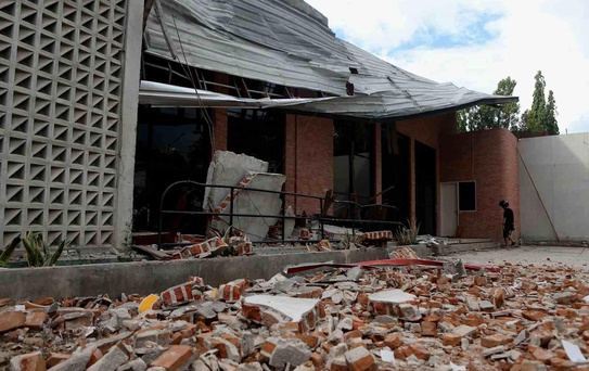 Sulawesi'de 6.7 Büyüklüğünde Deprem: 1 Ölü, 38 Yaralı