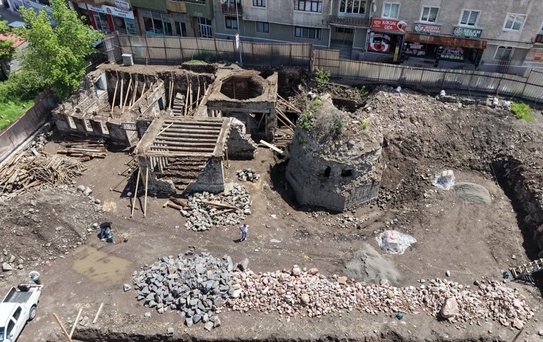 Ahi Toman Baba Kümbeti Restorasyonu Başladı