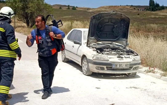 AFAD'dan okul önünde hızlı yangın müdahalesi