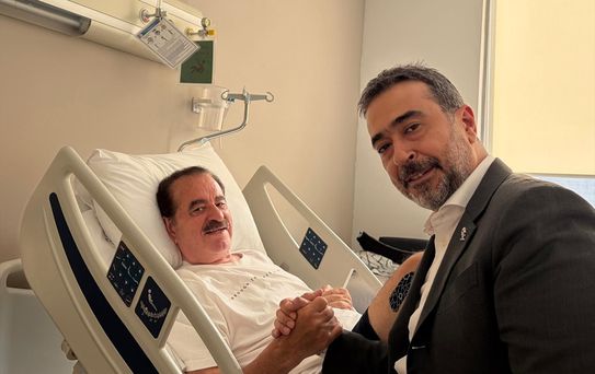AK Parti Başkanı Tatlıses'i Ziyaret Etti