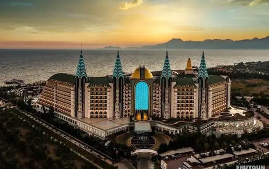 Alman Bild, Delphin Imperial’i Antalya’nın en iyi otelleri arasında gösterdi