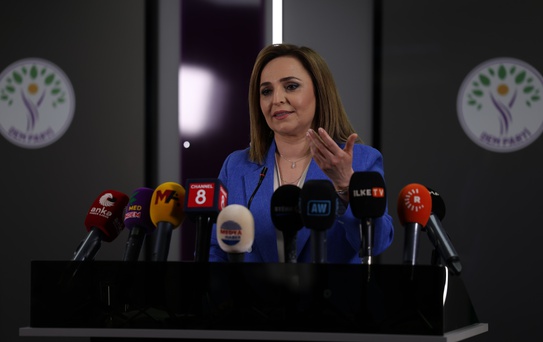 DEM Parti: Geçiş hukuku yasası bir an önce Meclis'e getirilmeli