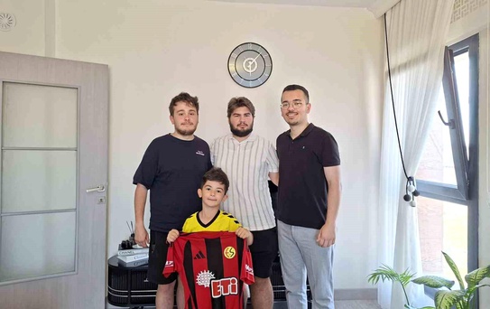 Minik Taraftar Hüseyin’e Anlamlı Ziyaret
