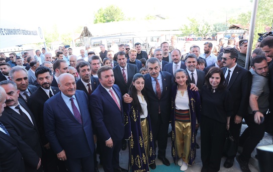 Bakan Tekin'den birlik ve beraberlik vurgusu