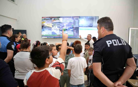 Miniklere Polislik Mesleği Tanıtıldı