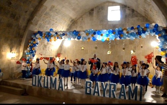 Tercan'da miniklerin okuma bayramı coşkusu