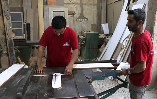 Yarım asırlık marangoz, 3 oğluna hem usta hem baba