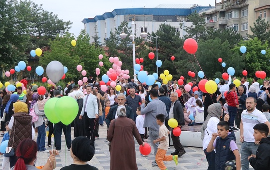 Nuh Emir İçin 400 Balon Uçuruldu