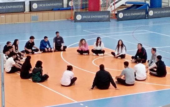 Diyarbakır'da Halka Açık Spor Okulları Projesi Başlatıldı