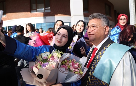 DPÜ Tavşanlı MYO'da mezuniyet coşkusu