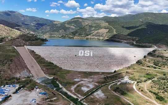 Ödemiş'te Rahmanlar Barajı'nda Su Tahliyesi Başladı