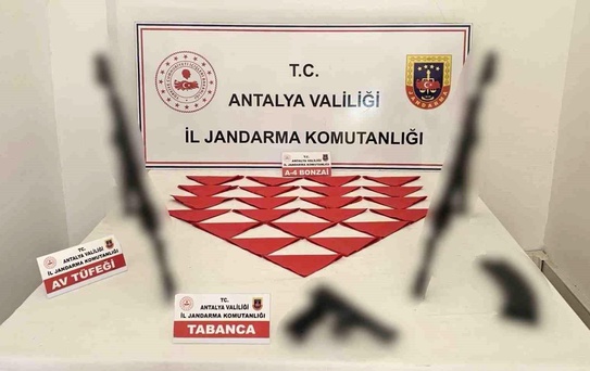 Antalya'da Uyuşturucu ve Silah Operasyonu