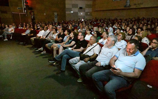 Manisa, hemşehrisi İlhan Şeşen'i unutmadı