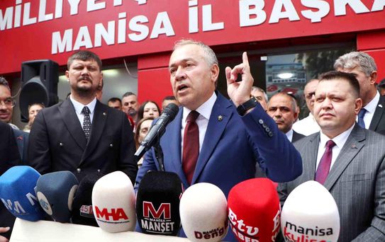 MHP Manisa İl Başkanlığı'nda devir teslim