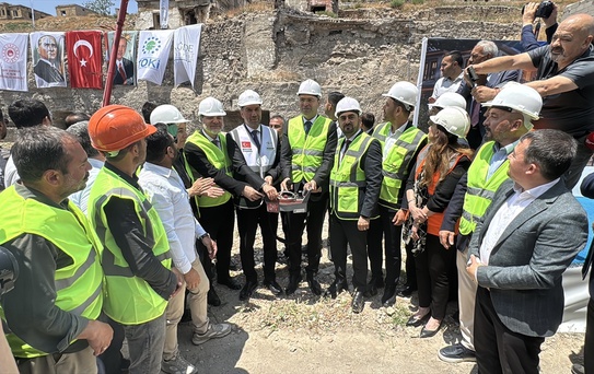 Niğde'de Kale Koruma Projesinin Temeli Atıldı