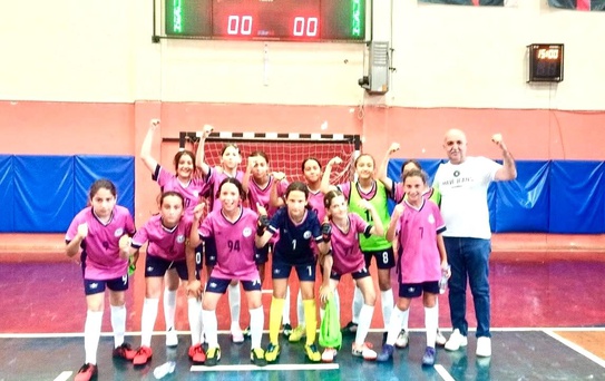 Şehit Rıfat Tunçbilek Ortaokulu'ndan Futsalda Büyük Başarı
