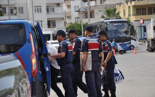 Mersin'de Rüşvet Operasyonu: 18 Gözaltı
