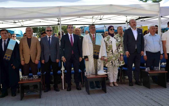 DPÜ Tavşanlı MYO'dan coşkulu mezuniyet töreni