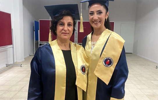 Üniversite hayalini 56 yaşında gerçekleştirdi