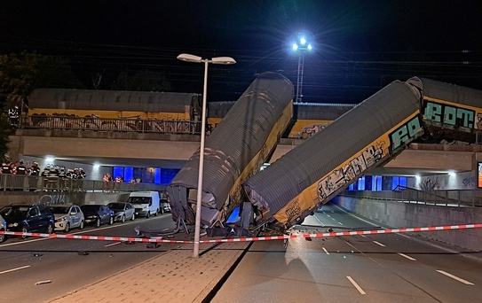 Münih'te Yük Trenleri Çarpıştı: 1 Ölü