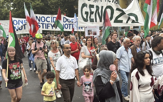 Berlin'de Filistin'e Destek Gösterisi