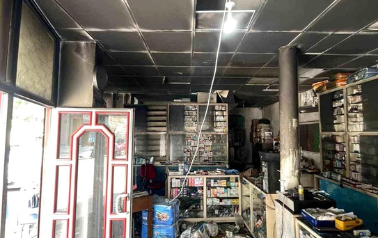 Karapürçek'te Eczane Yangını