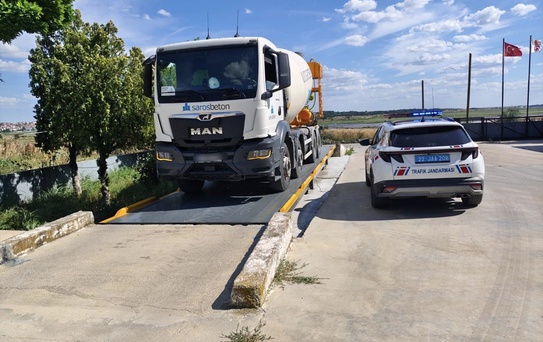 Edirne'de Sınır Aşan Kamyona 60 Bin Lira Ceza