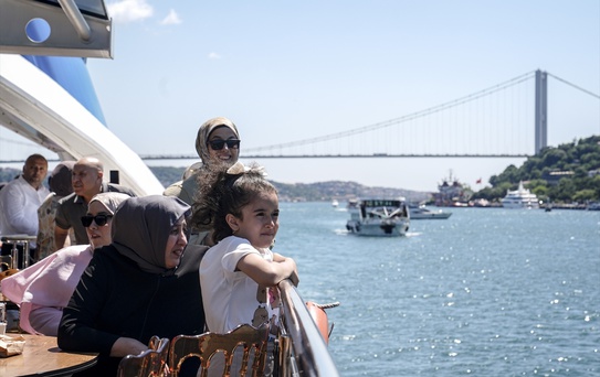 15 Temmuz Derneği'nden şehit aileleri ve gazilere Boğaz turu