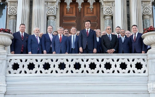 Siyaseti hareketlendiren fotoğraf soruldu: Abdullah Gül'e veto, Yavaş'a açık kapı