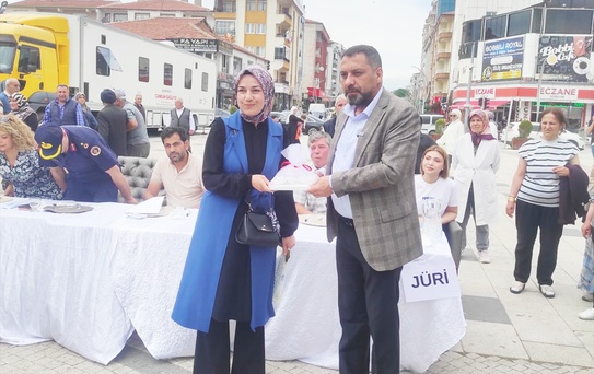Hilal Evleri Yıl Sonu Sergisi Açıldı