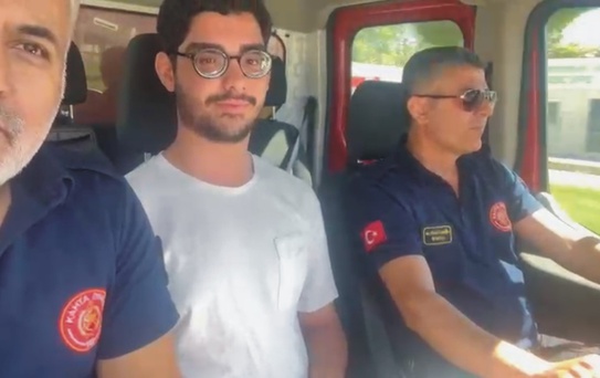 YKS'ye giden genç asansörde mahsur kaldı, imdadına itfaiye yetişti