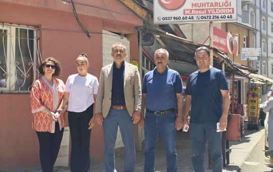 Vali Bozkurt yangında evi zarar gören vatandaşı ziyaret etti