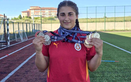 Emine Nur Bektaş'tan Cirit ve Gülle Atmada İki Derece