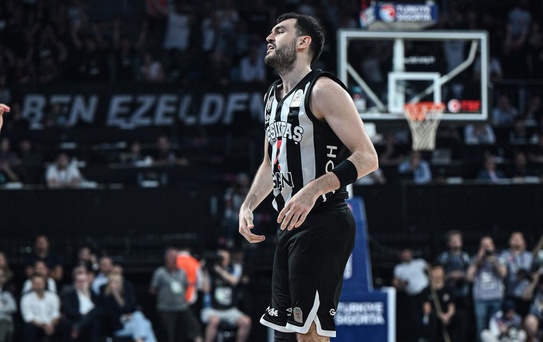 Beşiktaş'tan ayrılan Yiğit Arslan, Trabzonspor'a imza attı