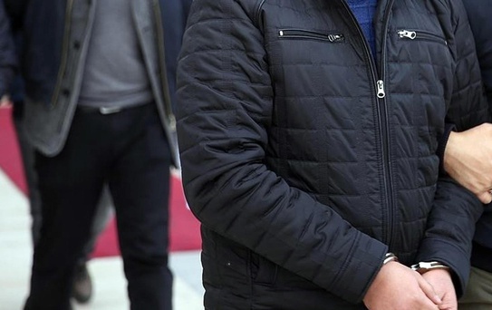 Muğla'da eski kaymakam şoförü polis ile anne ve babası uyuşturucu suçundan tutuklandı