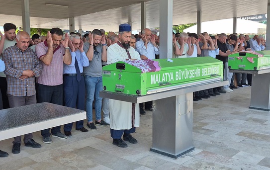 Eşini ve kızını katletti, 'depresyondayım' dedi