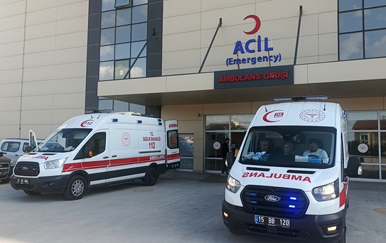 Burdur'da Tarım İşçileri Minibüsü Devrildi: 8 Yaralı