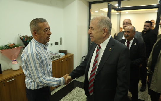 Ümit Özdağ Erzincan'da Ziyaretlerde Bulundu
