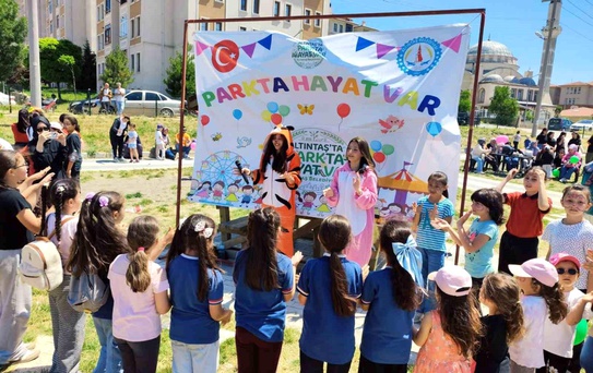 Altıntaş'ta çocuk şenliği