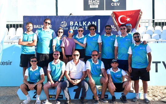 Balıkesir'de Plaj Voleybolu Şampiyonası Tamamlandı