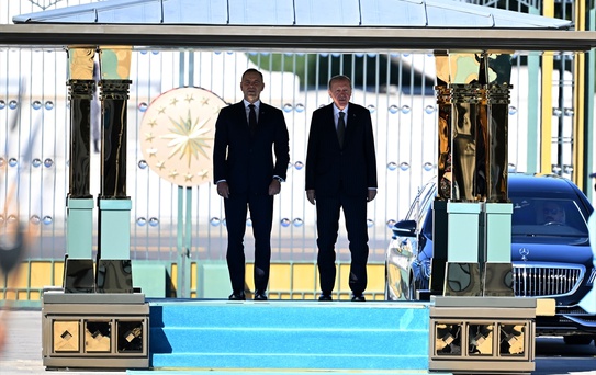 Erdoğan, Polonyalı mevkidaşı Nawrocki'yi resmi törenle karşıladı