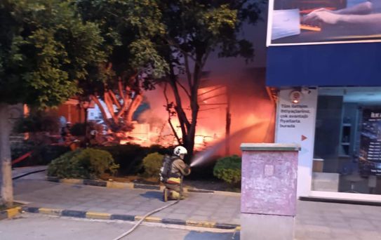 İskenderun'da iş yeri yangını