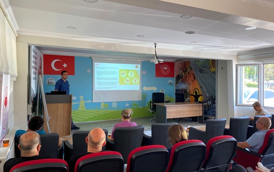 Kırklareli'nde Veterinerlere Eğitim
