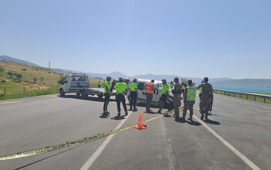 Van'da askeri araca çarpma: 1 şehit, 5 yaralı