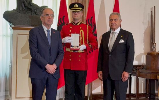 Arnavutluk Devleti’nden Nobel İlaç Onursal Başkanı Hasan Ulusoy’a “Akademik Meşe Nişanı Kumandan Rütbesi”